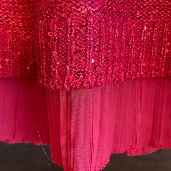 RED SPARKLE KNIT TOP - Picture 4 of 12